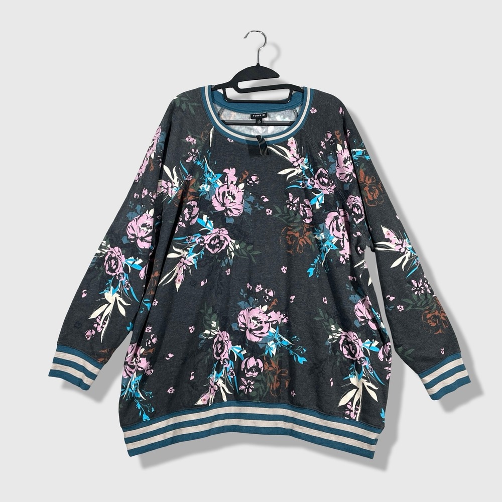 Torrid Sweatshirt Women 3 Gray Floral Dark Romance Cottagecore Boho Athleisure